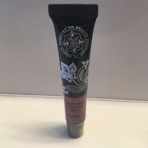 Passport to Beauty Luminous Lip Gloss